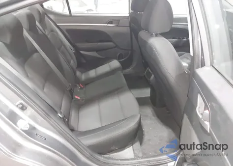 2019 Hyundai Elantra Value Edition z USA, uszkodzony, nr VIN 5NPD84LF1KH445063